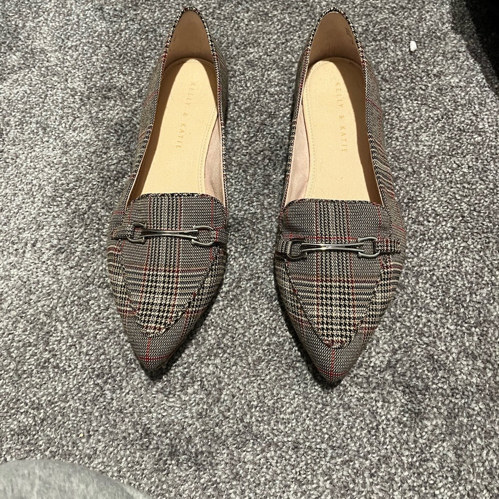 Womens flats